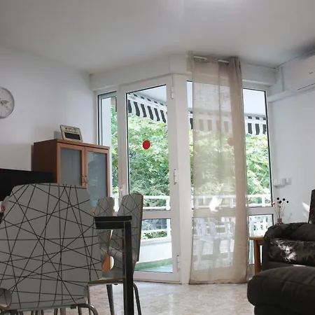 Апартаменты Sta. Eulalia Familias Arysal Салоу